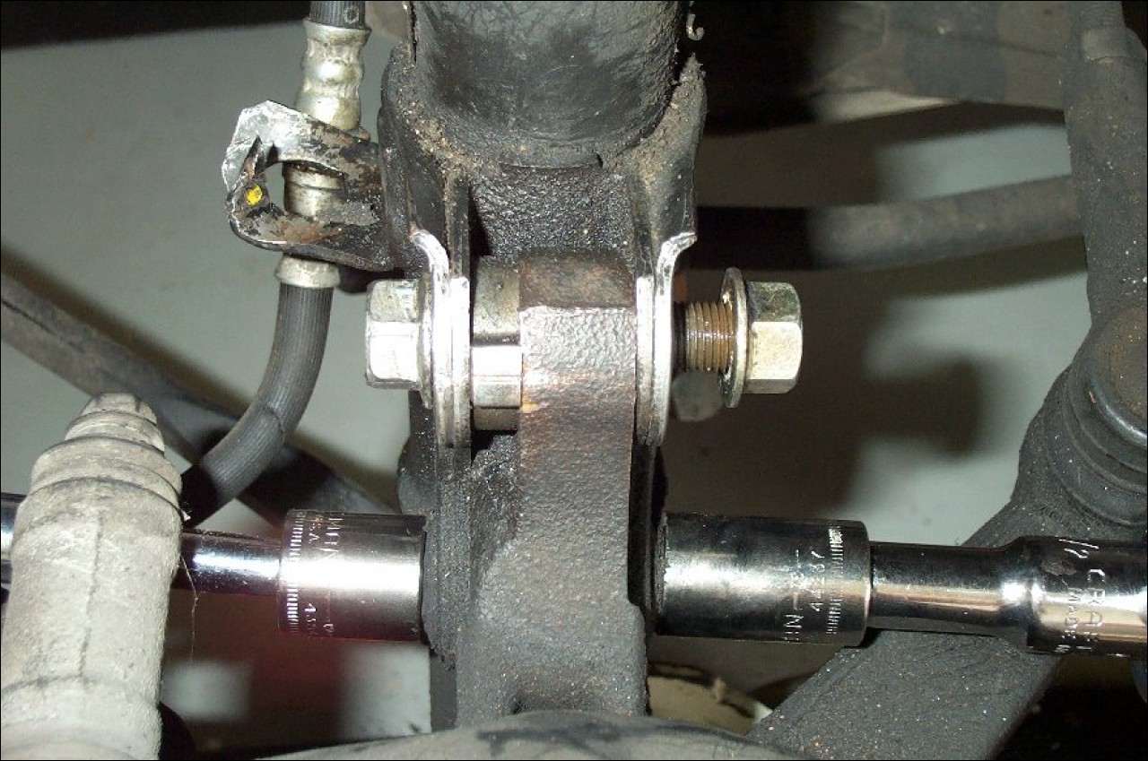 Steering Knuckle Removal for Toyota MR2 (MkI) AW10 AW11 (19841989