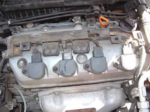 How to change spark plugs on honda civic 2001 #2