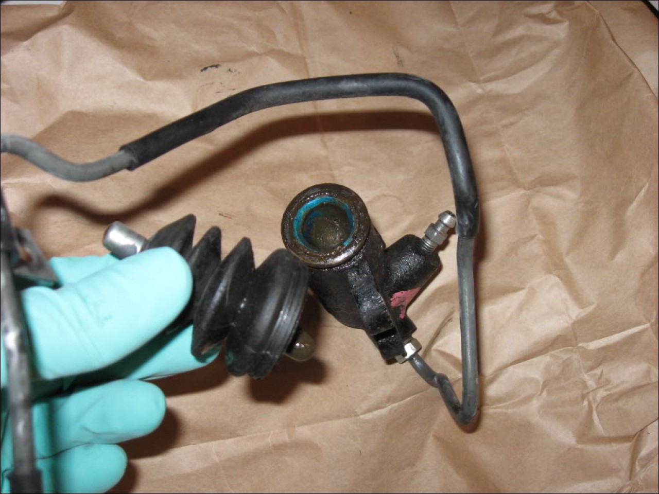 Rebuild Clutch Slave Cylinder for Toyota Celica 199093 (ST18x) Engine Transmission